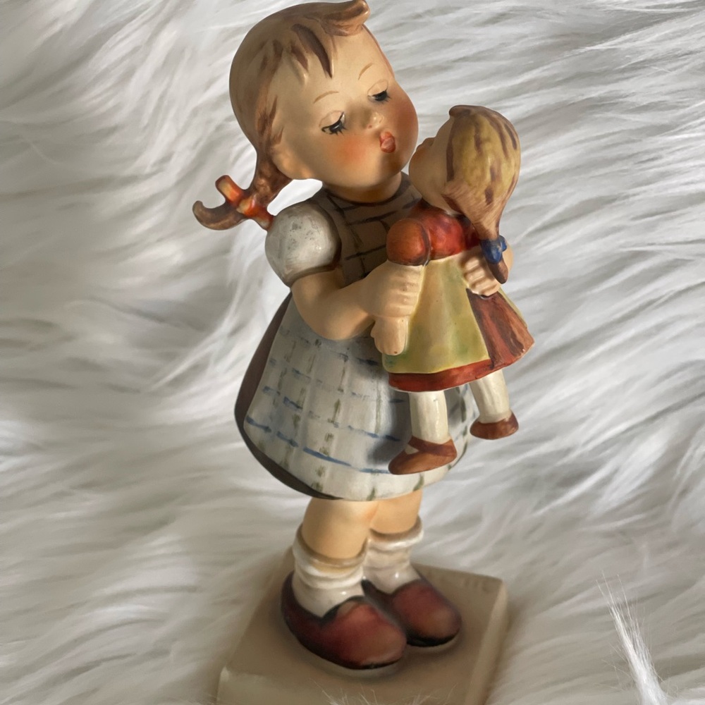 Vintage Hummel 1955 “Kiss Me” Figurine